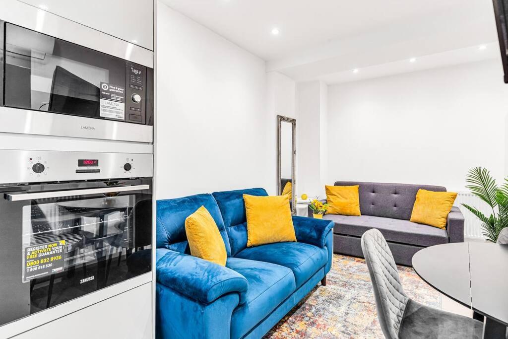 Luxstay Holland Park Apartment With Ac لندن المظهر الخارجي الصورة